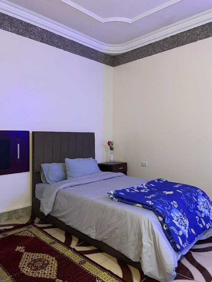 Akhnaten * Cairo